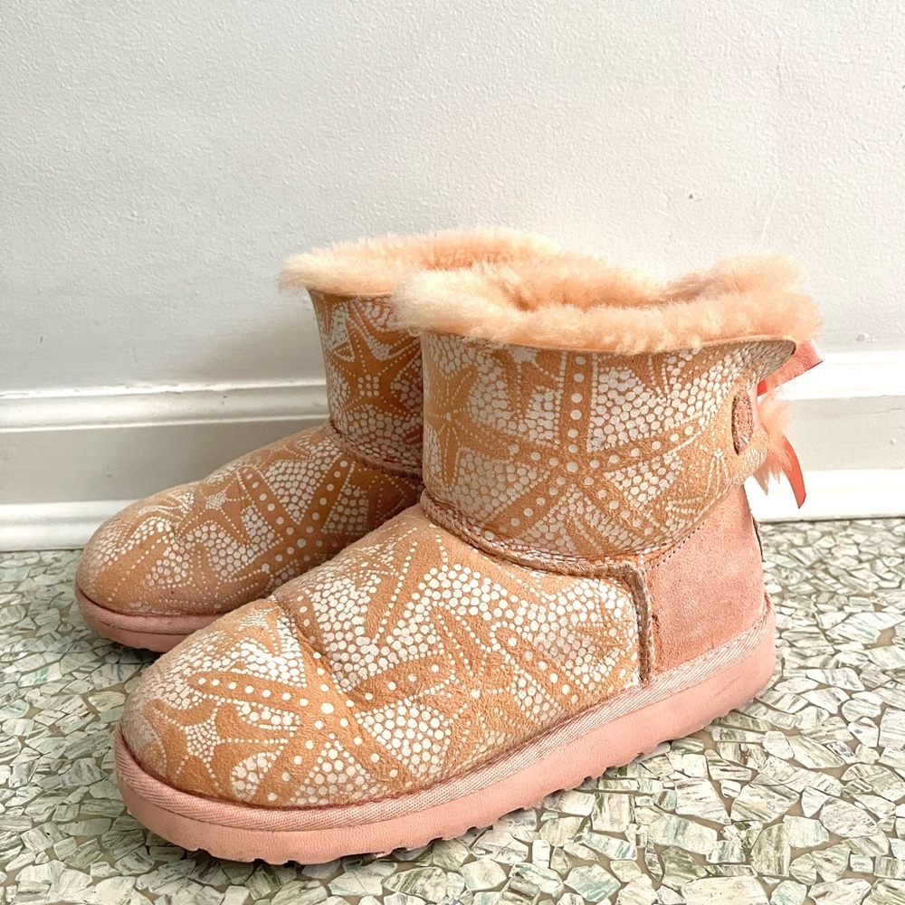 Starfish printed Uggs